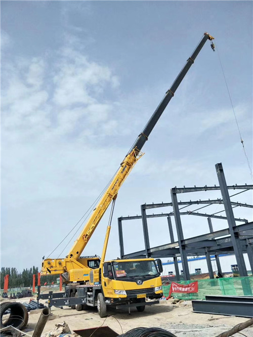 马村区超高层建筑钢结构吊装案例